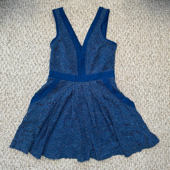 Free People Lovely In Love Dress Size XS Lace‎ Mini Cocktails Party Wedding EUC - Picture 3 of 14